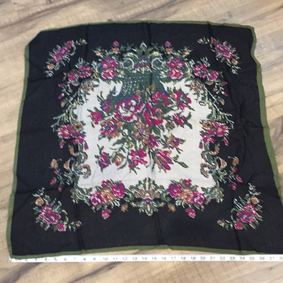 3 scarves - Picture 6 of 15